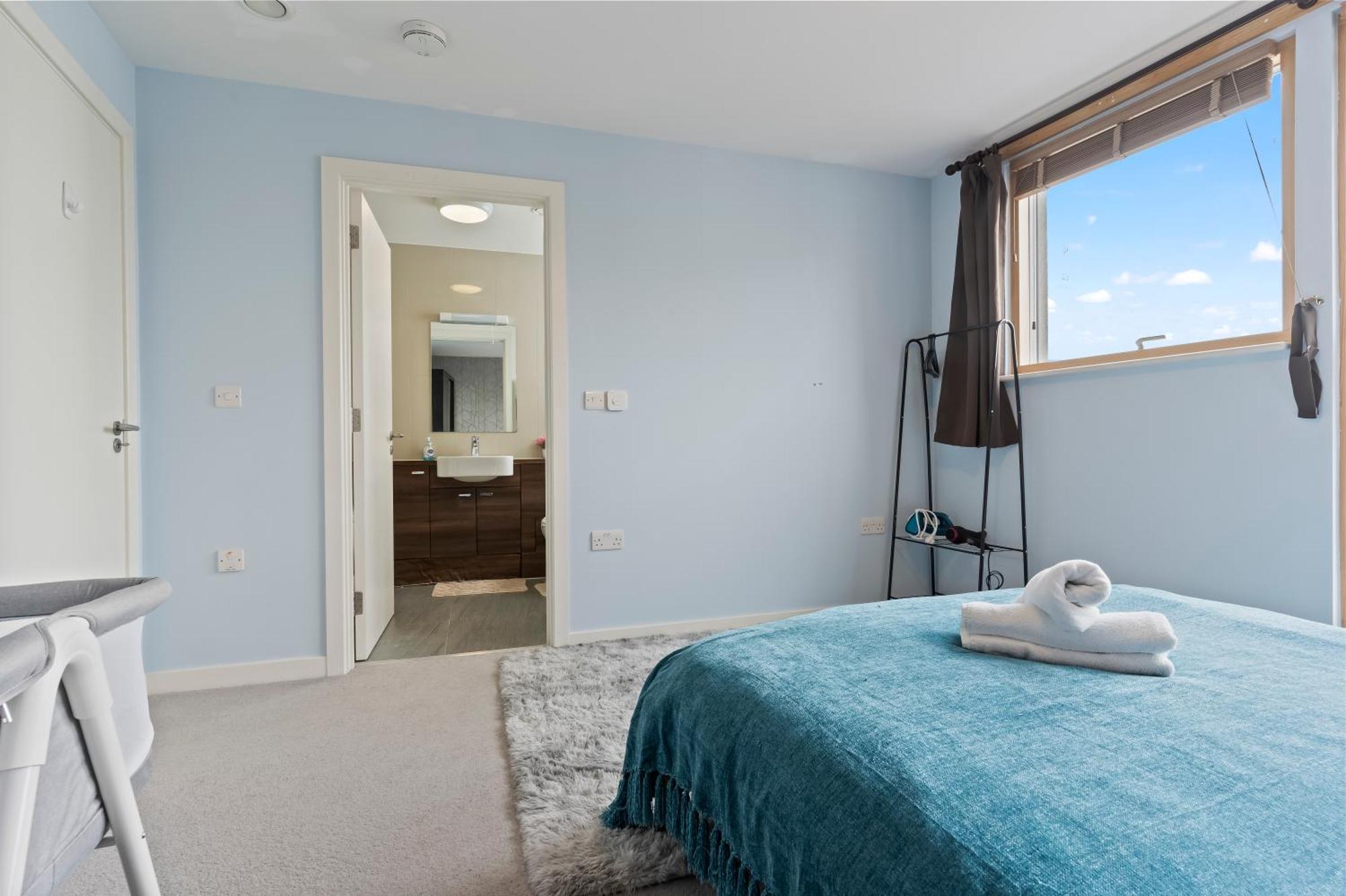 Spectacular 3bed Rooftop Skyview *